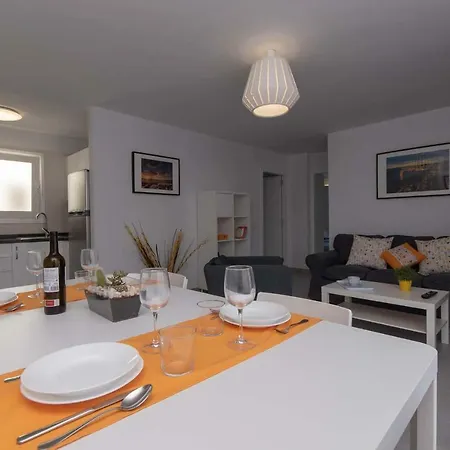 Mego 6 - Two Bed * Los Cristianos (Tenerife)