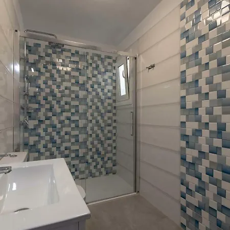 Mego 6 - Two Bed Apartment Los Cristianos (Tenerife)